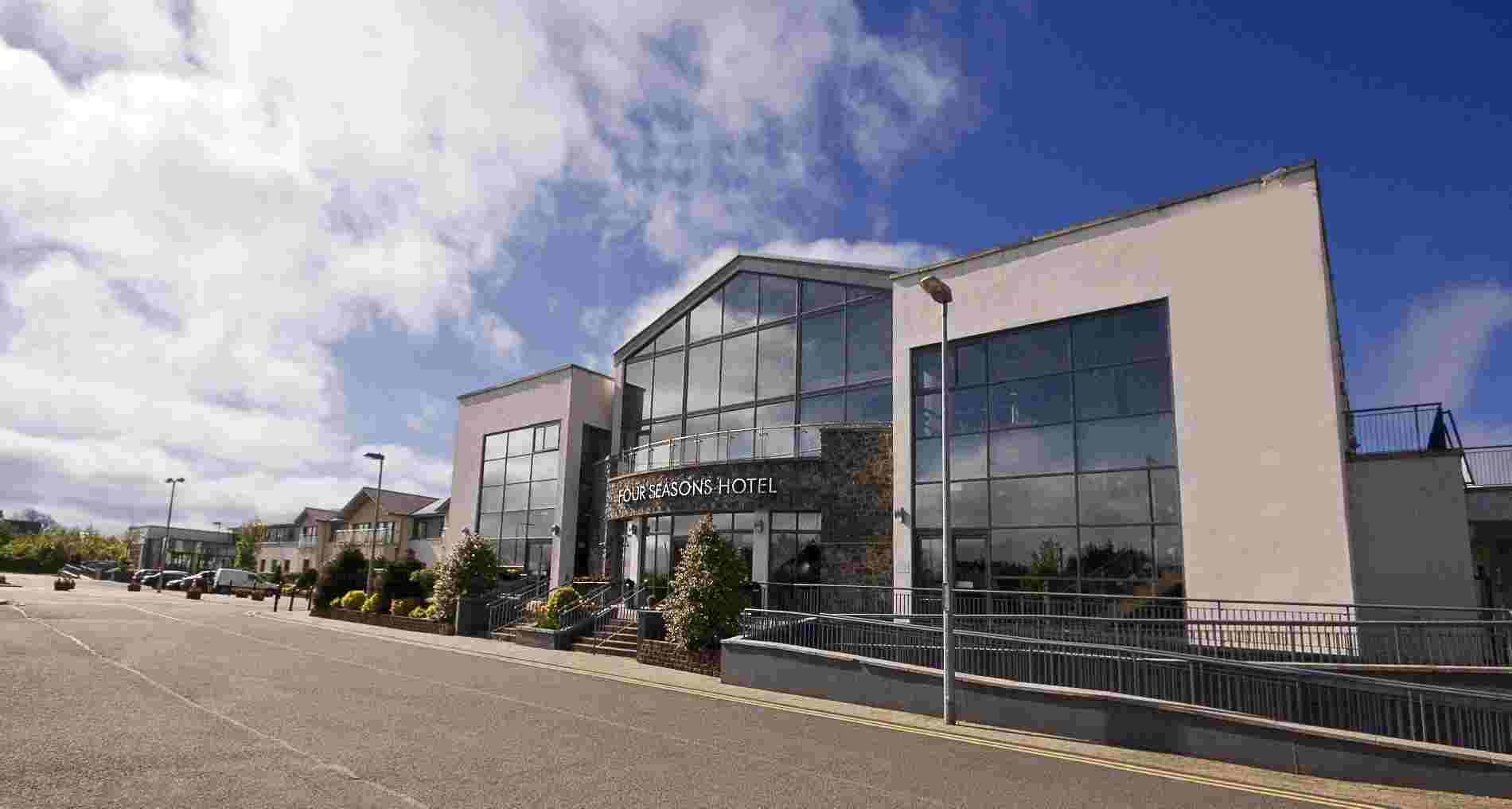 Four Seasons Hotel, Carlingford Esterno foto