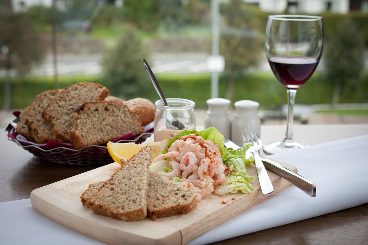 Four Seasons Hotel, Carlingford Esterno foto